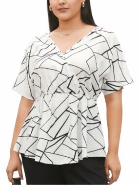 BloomChic Abstract Print Faux Wrap Blouse White Black Plus Size 14/16 NWOT